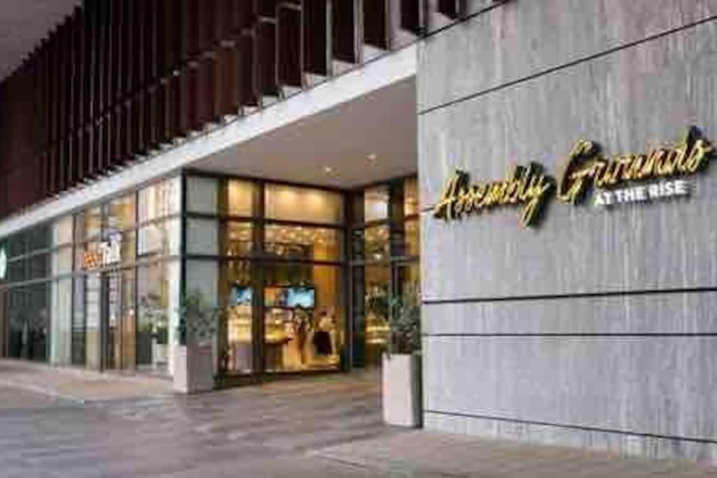 Apartment In Air Residences, Makati With Wifi, Netflix, Pool, Mall And More Μανίλα Εξωτερικό φωτογραφία